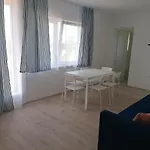 公寓 Sostoi Apartmanhaz