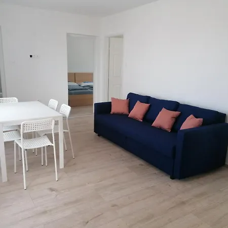 Sostoi Apartmanhaz * Siófok
