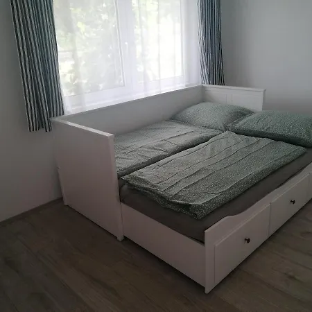 Sostoi Apartmanhaz דירה