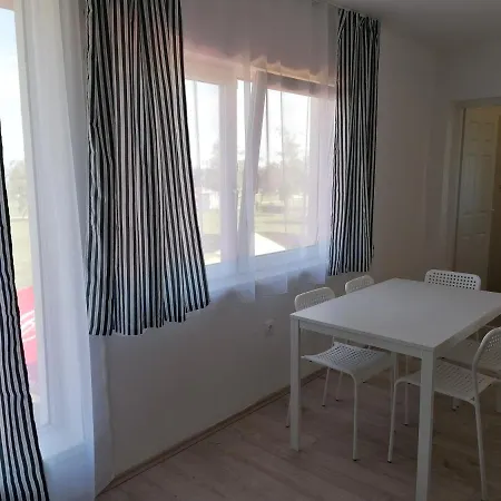 דירה Sostoi Apartmanhaz שיופוק