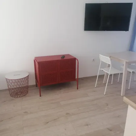 דירה Sostoi Apartmanhaz