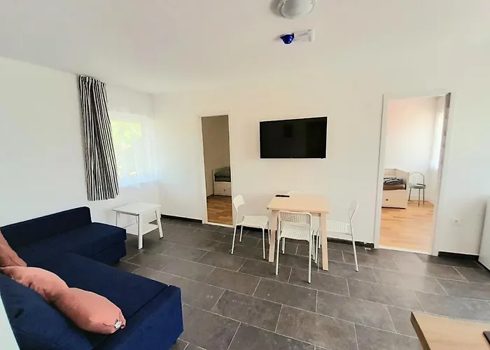 Sostoi Apartmanhaz Lägenhet *