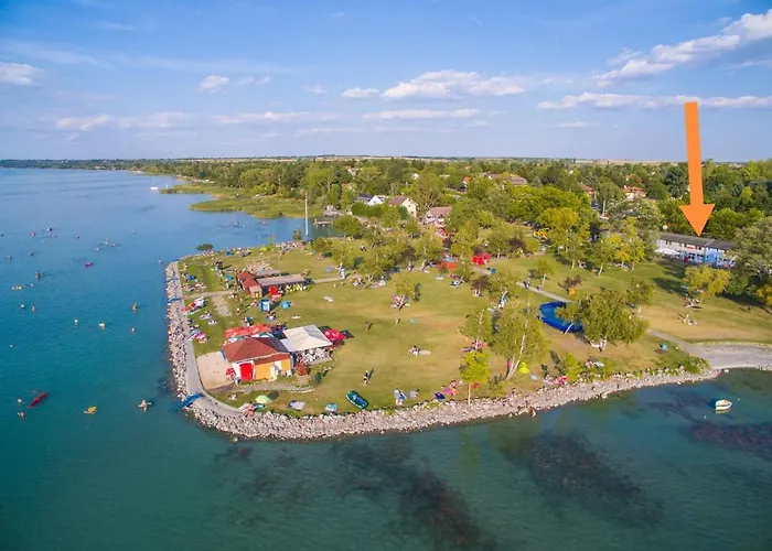Sostoi Apartmanhaz Lägenhet Siófok