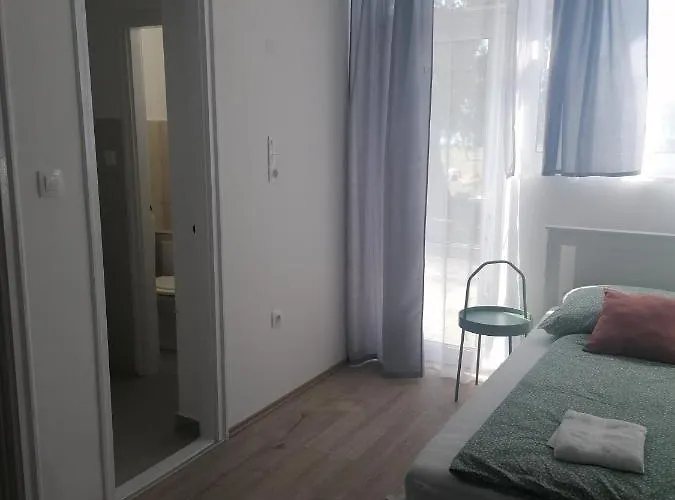 Sostoi Apartmanhaz Lägenhet